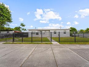 11401 SW 56th St, Miami FL 33165