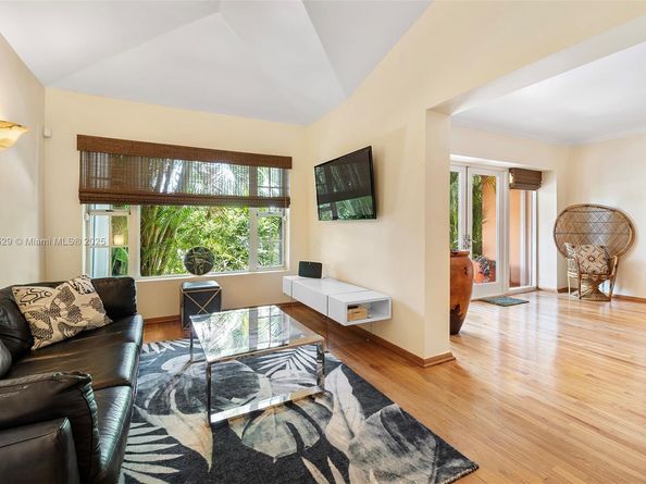 114 1st Rivo Alto Ter, Miami Beach FL 33139