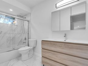 1769 Wa Kee Na Dr, Miami FL 33133