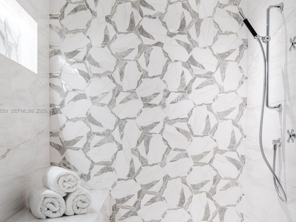 5875 Collins Ave 902, Miami Beach FL 33140