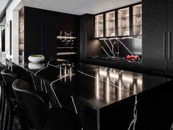 5875 Collins Ave 902, Miami Beach FL 33140