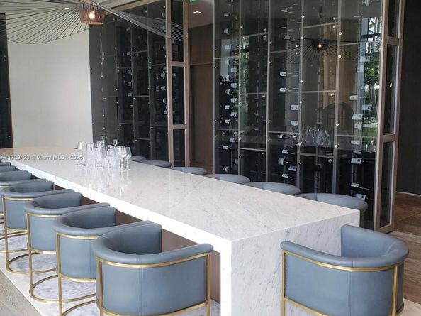 650 NE 32 street 1805, Miami FL 33137