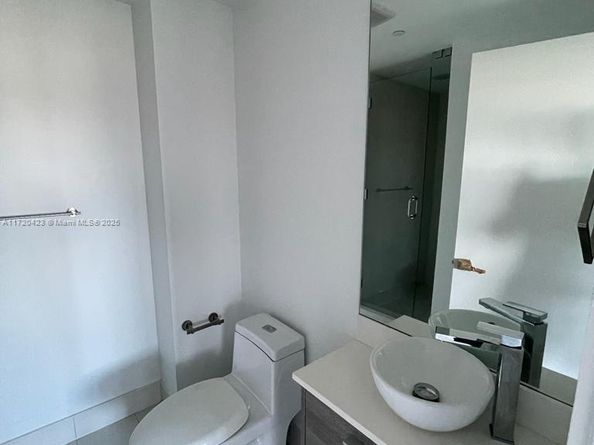 650 NE 32 street 1805, Miami FL 33137