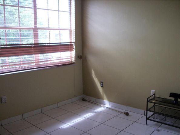 3900 W 8th Ln 16, Hialeah FL 33012