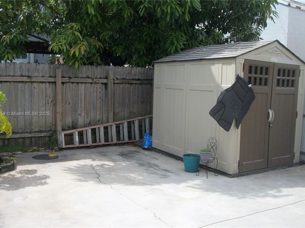 3900 W 8th Ln 16, Hialeah FL 33012