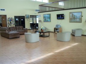 3900 W 8th Ln 16, Hialeah FL 33012