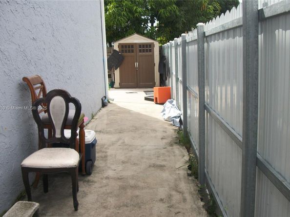 3900 W 8th Ln 16, Hialeah FL 33012