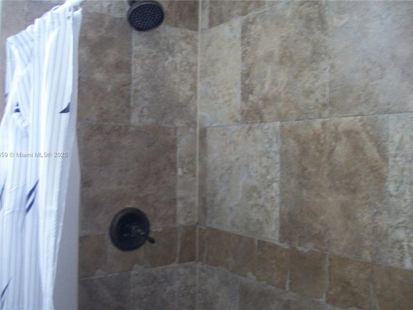 3900 W 8th Ln 16, Hialeah FL 33012