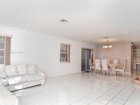 15011 SW 112th Ter, Miami FL 33196