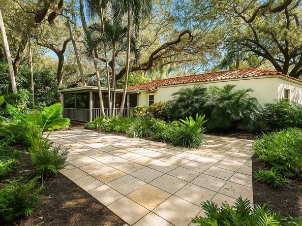 1100 El Rado St, Coral Gables FL 33134