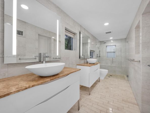 1100 El Rado St, Coral Gables FL 33134