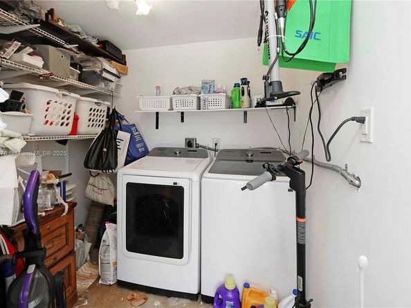 1441 Grant St, Hollywood FL 33020