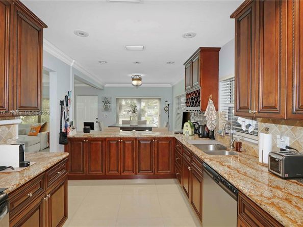 1441 Grant St, Hollywood FL 33020