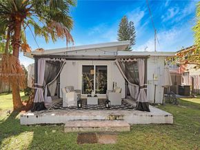 1441 Grant St, Hollywood FL 33020