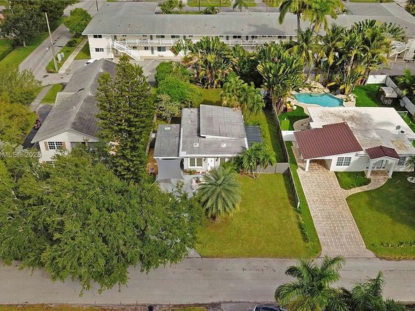 1441 Grant St, Hollywood FL 33020