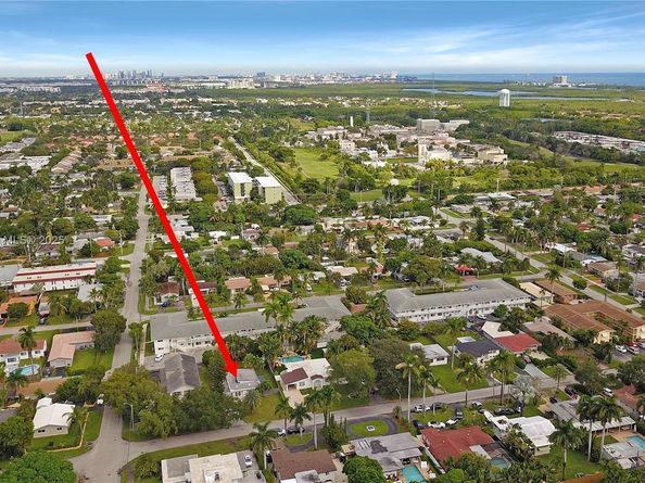 1441 Grant St, Hollywood FL 33020