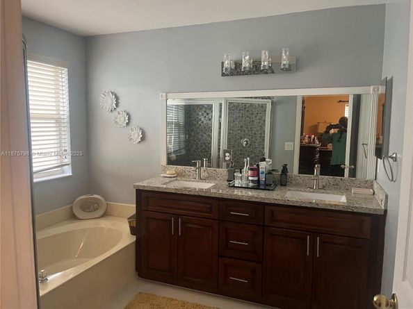 5012 SW 155 Ave, Miramar FL 33027