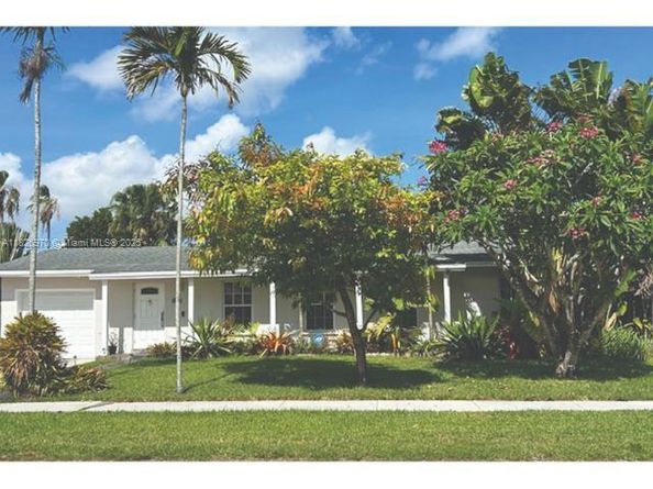 10463 SW 124th Pl, Miami FL 33186
