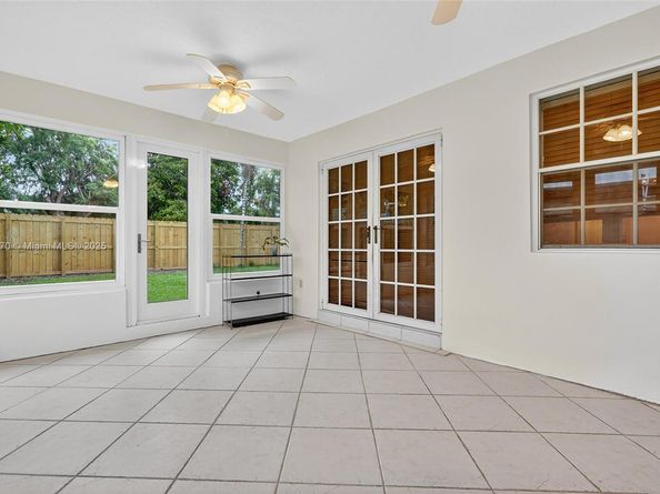 10463 SW 124th Pl, Miami FL 33186