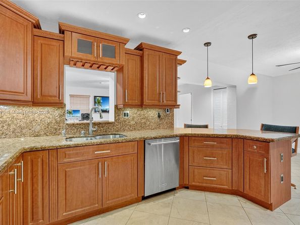 10463 SW 124th Pl, Miami FL 33186