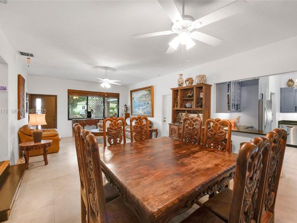 887 NE 145th St, North Miami FL 33161