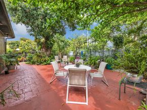 887 NE 145th St, North Miami FL 33161