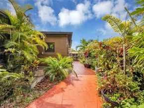 887 NE 145th St, North Miami FL 33161