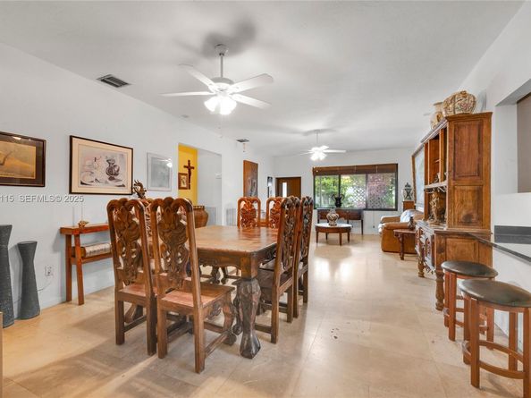 887 NE 145th St, North Miami FL 33161