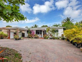 887 NE 145th St, North Miami FL 33161