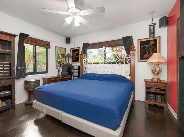 887 NE 145th St, North Miami FL 33161