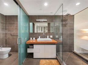 2155 Washington Ct 309, Miami Beach FL 33139