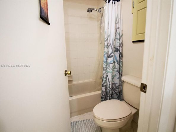 1562 NW 157th Ave, Pembroke Pines FL 33028