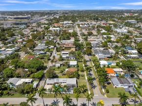 1600 Mayo St, Hollywood FL 33020