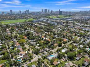 1600 Mayo St, Hollywood FL 33020