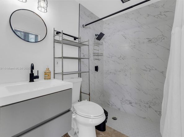 1600 Mayo St, Hollywood FL 33020