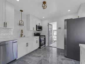 1600 Mayo St, Hollywood FL 33020