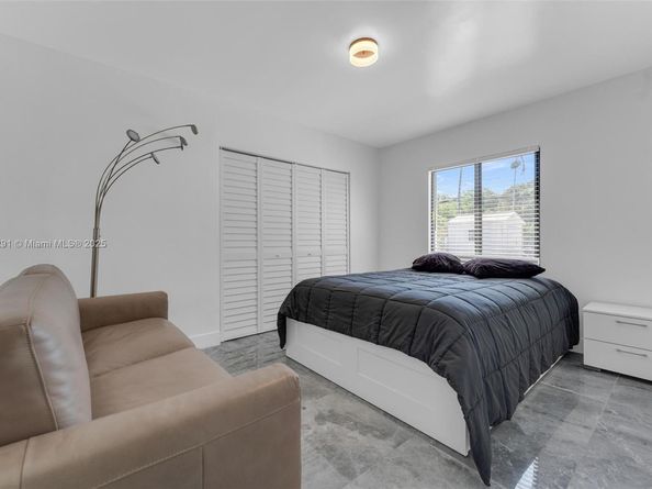 1600 Mayo St, Hollywood FL 33020