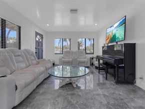 1600 Mayo St, Hollywood FL 33020