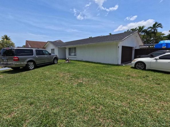 13320 SW 99th St, Miami FL 33186