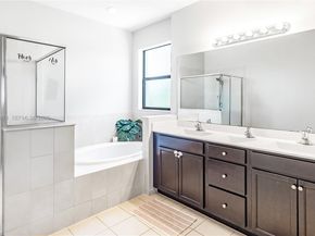 724 SE 37th Ave, Homestead FL 33033