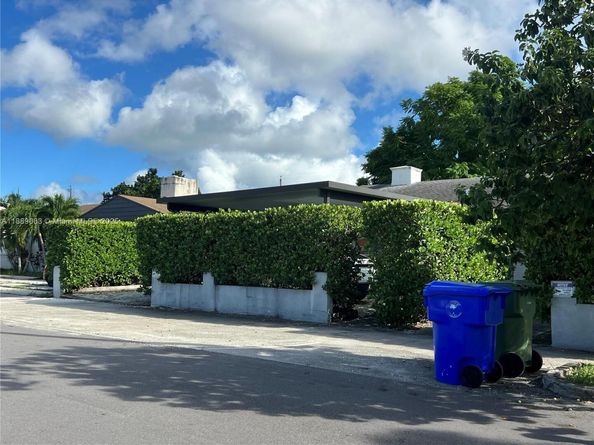 3160 SW 19th Ter, Miami FL 33145