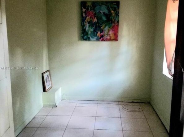 1245 NW 7th Ct, Miami FL 33136
