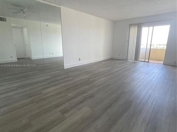 900 NE 18th Ave 1004, Fort Lauderdale FL 33304