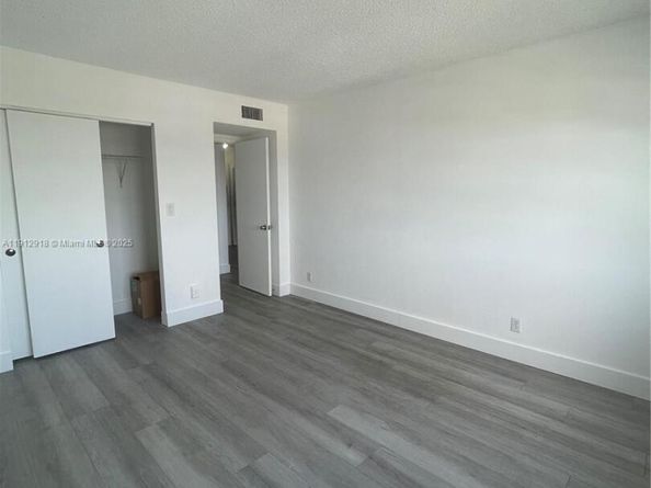 900 NE 18th Ave 1004, Fort Lauderdale FL 33304