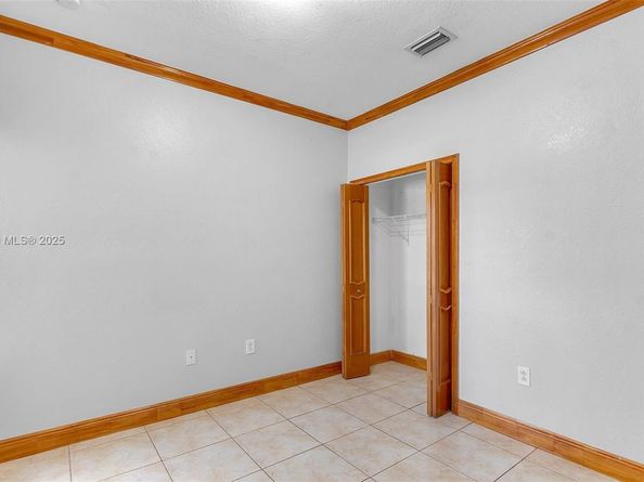 Undisclosed Address #A11718457, Miami FL 33177