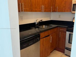 484 NW 165th St Rd A516, Miami FL 33169