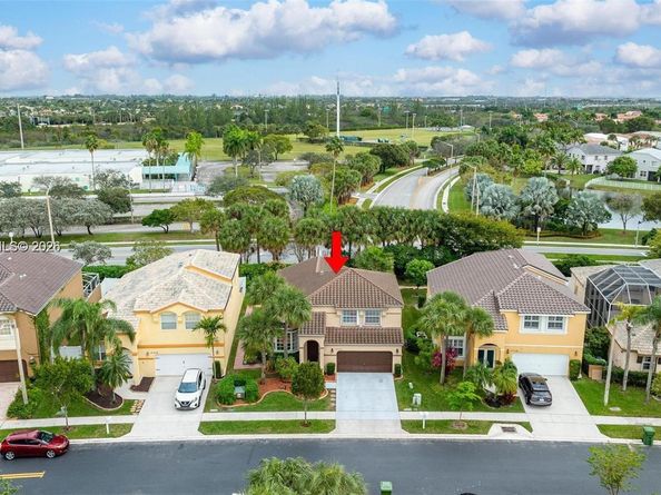 15522 NW 12th Ct, Pembroke Pines FL 33028