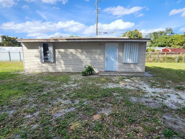 1629 NW 125th St, North Miami FL 33167