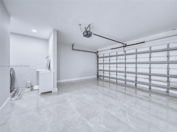 15819 NW 4th St, Pembroke Pines FL 33028