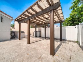 15819 NW 4th St, Pembroke Pines FL 33028